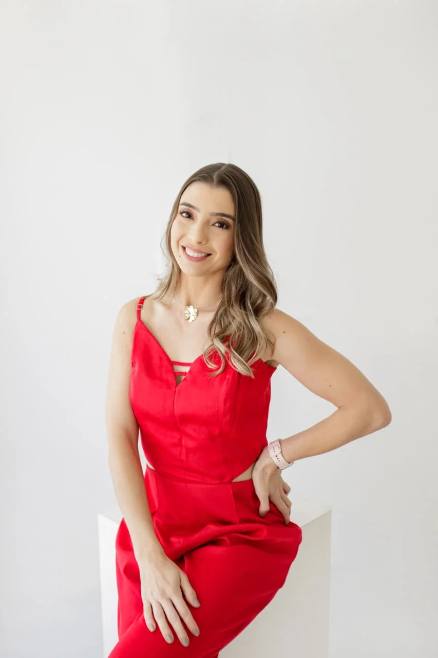 Mariana Bernardes, psicanalista e terapeuta integrativa